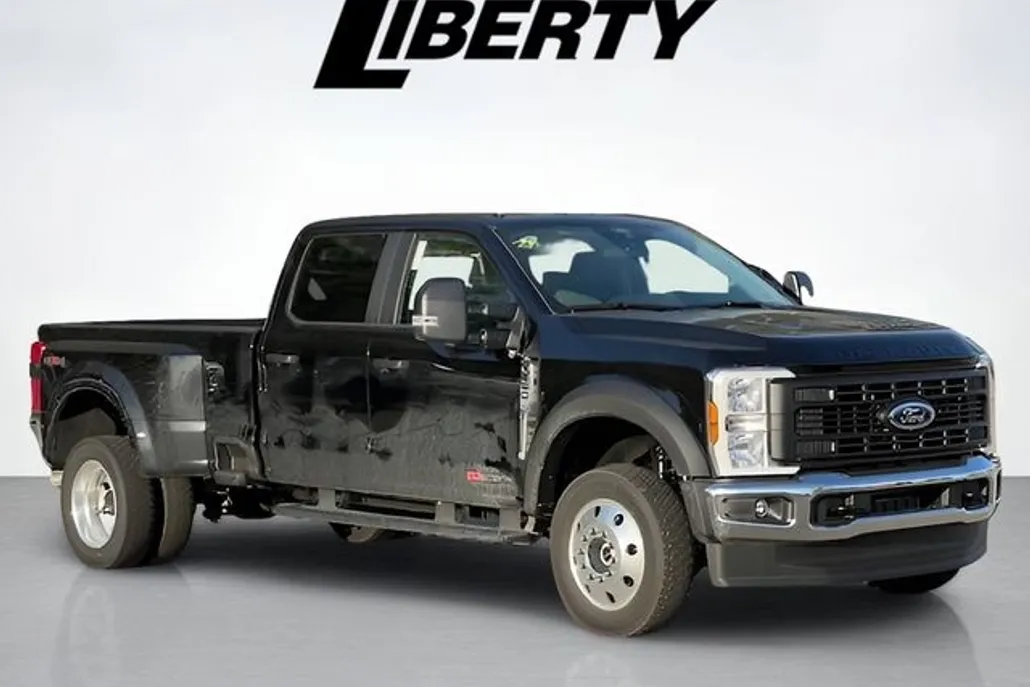 2026 Ford F-450 photo 1