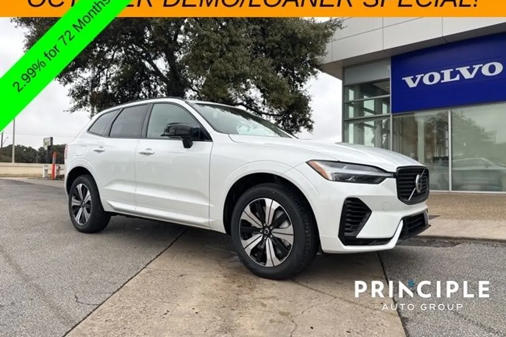2025 Volvo XC60 Hybrid T8 Core photo 1