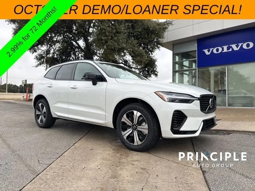 2025 Volvo XC60 Hybrid T8 Core photo 1