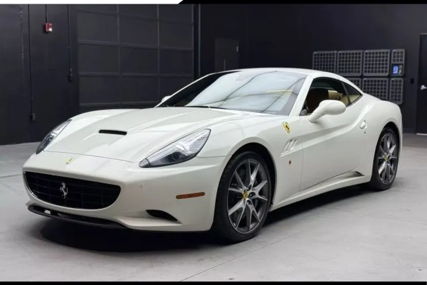 2012 Ferrari California photo 1