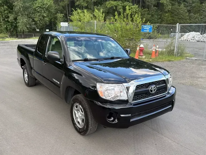 2011 Toyota Tacoma Access Cab photo 1