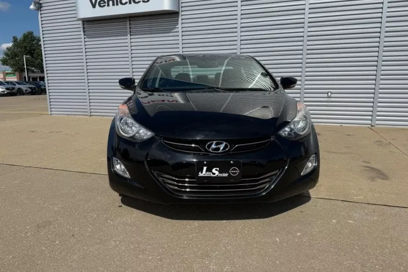 2013 Hyundai Elantra Limited photo 1