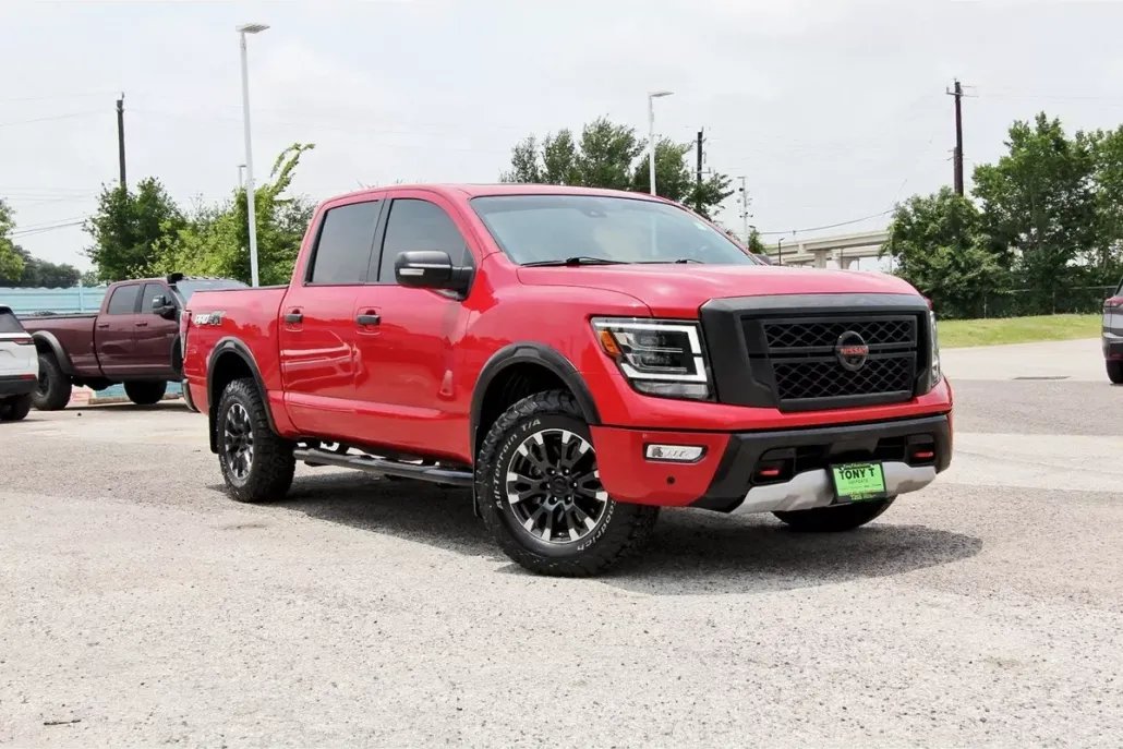 2022 Nissan Titan PRO-4X photo 1
