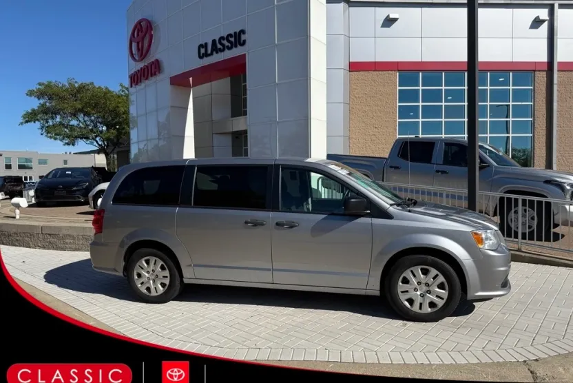 2020 Dodge Grand Caravan SE photo 1