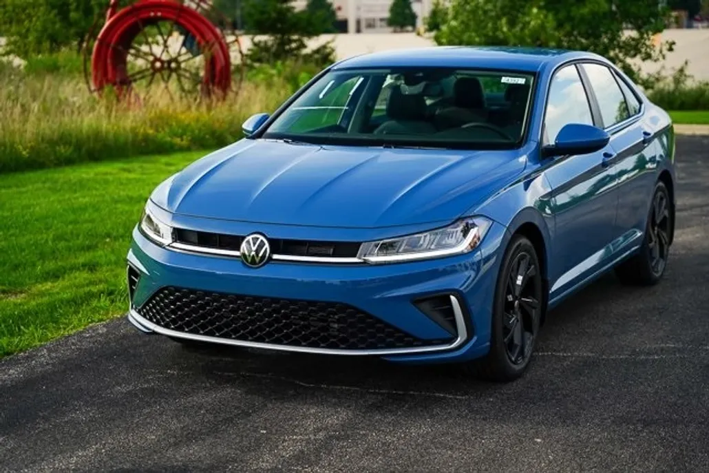 2025 Volkswagen Jetta 1.5T SE photo 1