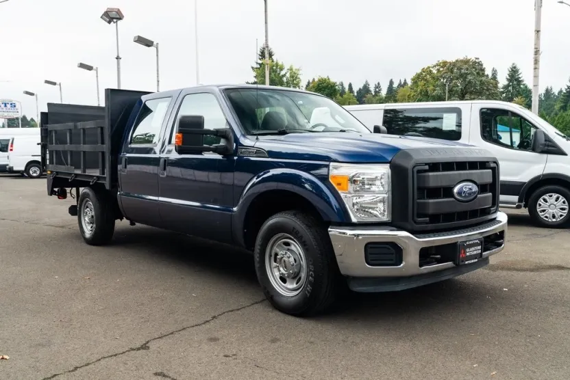 2011 Ford F-250 XL photo 1