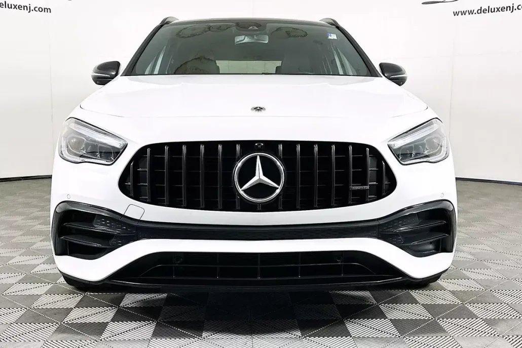 2023 Mercedes Benz GLA 45 AMG photo 1