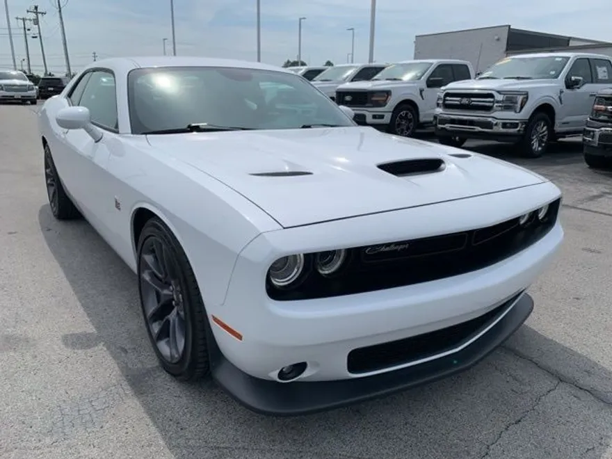 2023 Dodge Challenger R/T Scat Pack photo 1