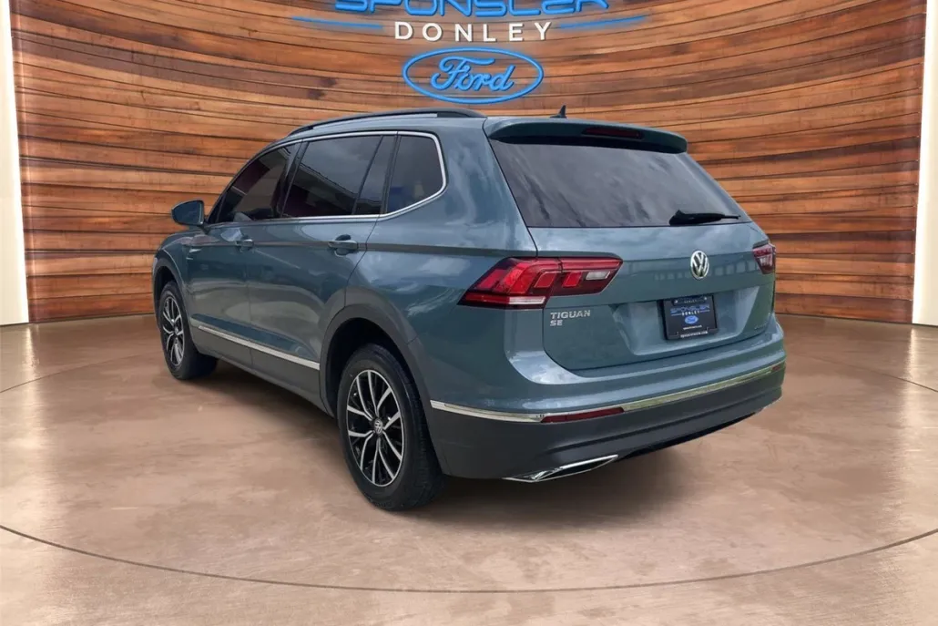 2021 Volkswagen Tiguan SE photo 1