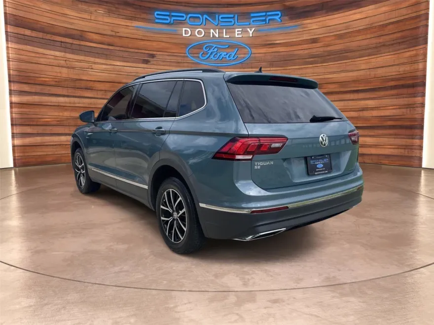 2021 Volkswagen Tiguan SE photo 1