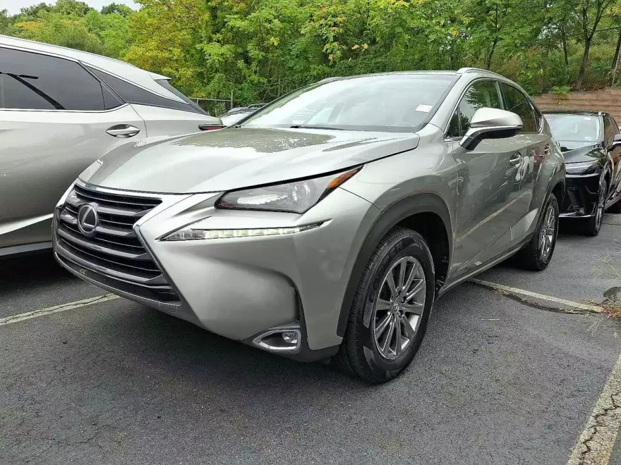 2017 Lexus NX 200t Luxury photo 1