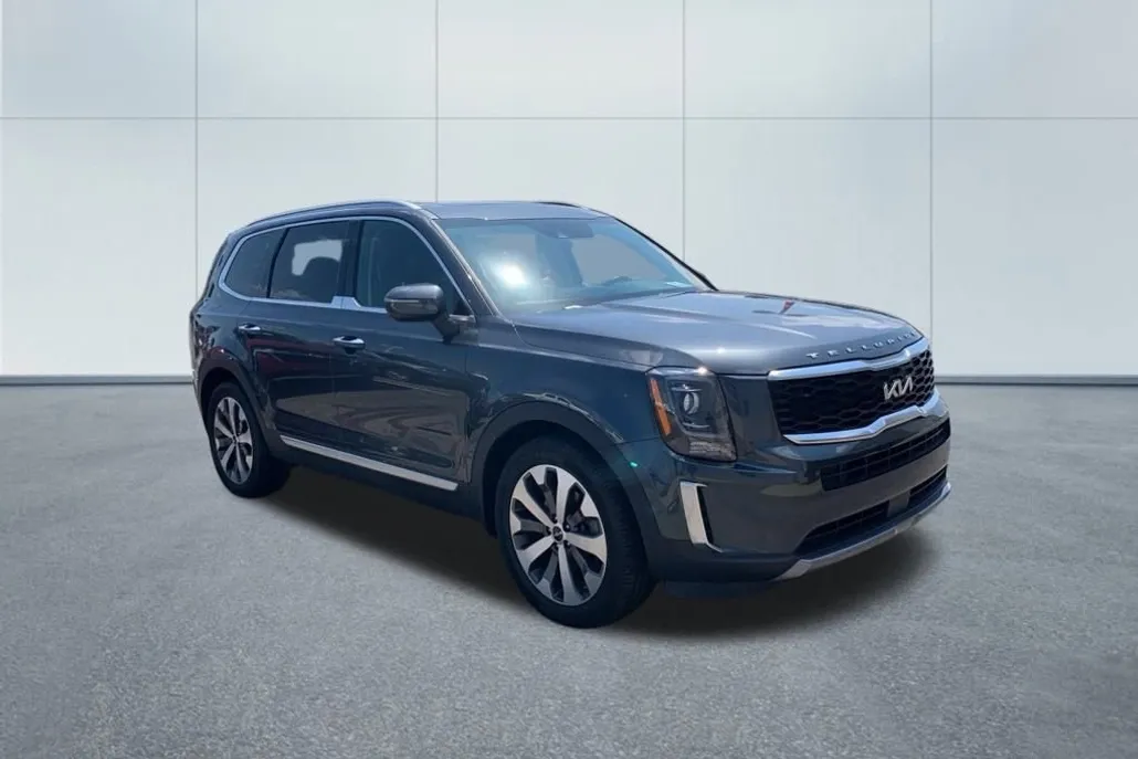 2022 Kia Telluride S photo 1