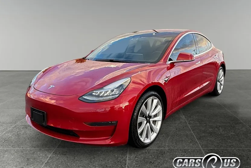 2018 Tesla Model 3 photo 1