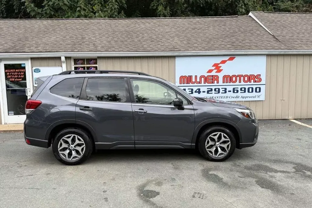 2020 Subaru Forester Premium photo 1
