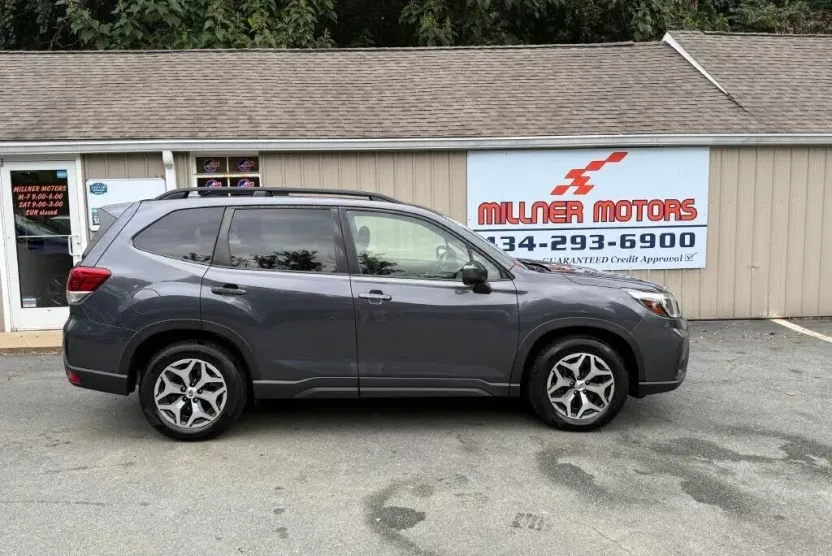 2020 Subaru Forester Premium photo 1