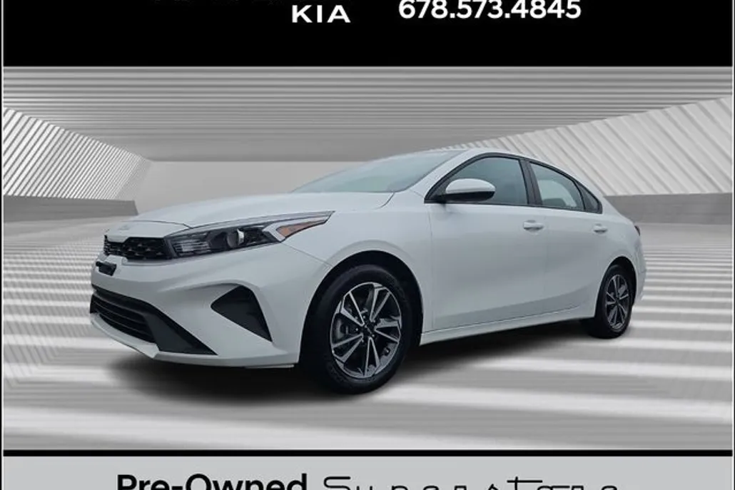 2023 Kia Forte LXS photo 1
