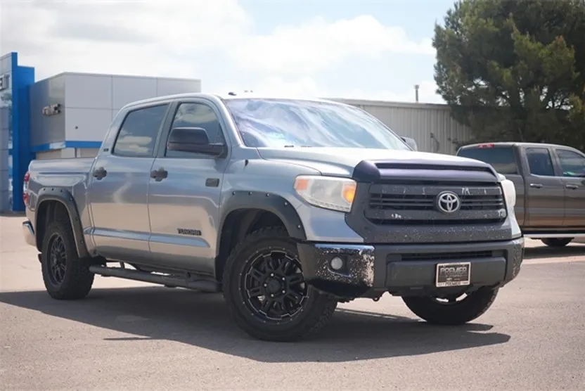 2016 Toyota Tundra SR5 photo 1