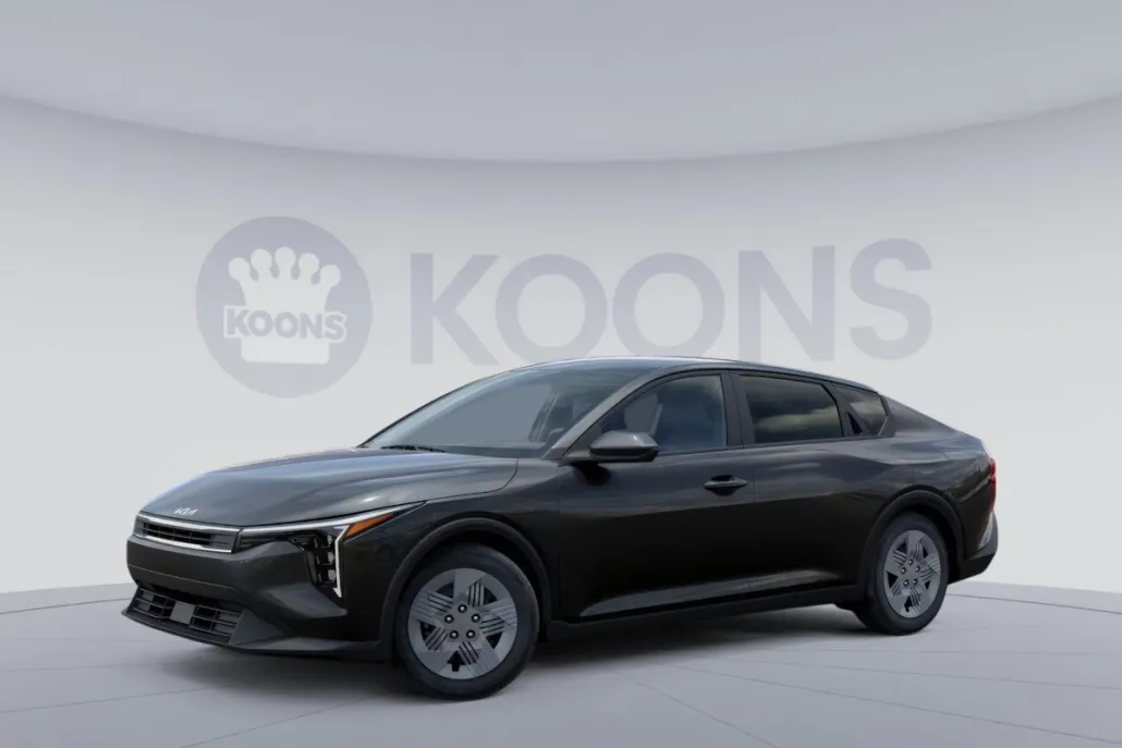 2025 Kia K4 LXS photo 1