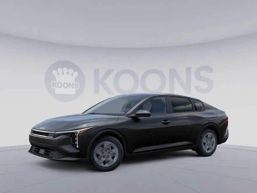 2025 Kia K4 LXS photo 1