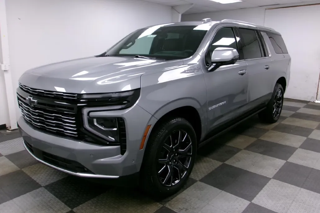 2025 Chevrolet Suburban High Country photo 1