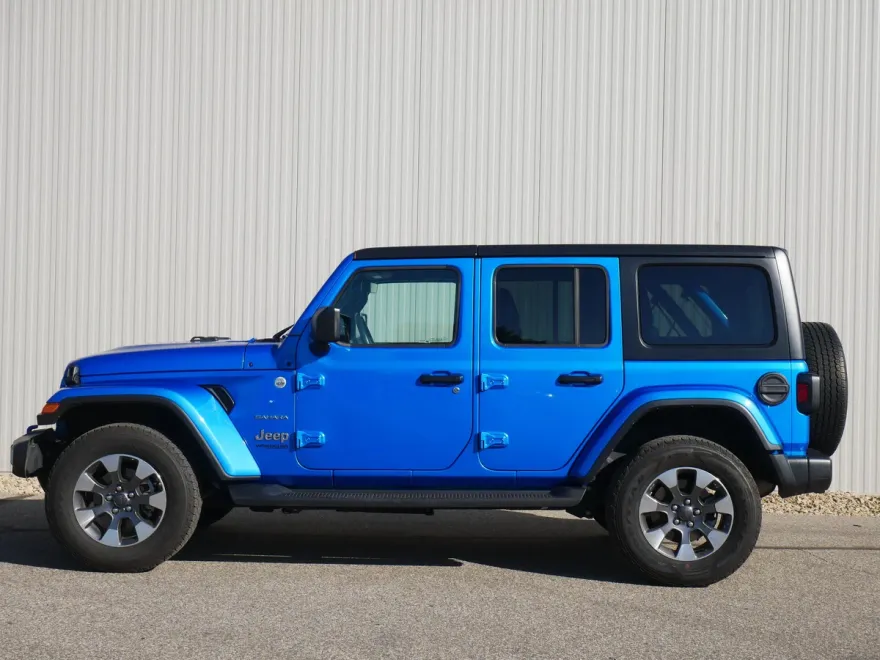 2022 Jeep Wrangler Unlimited Sahara photo 1