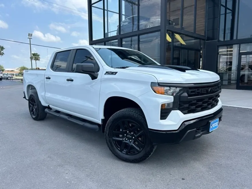 2024 Chevrolet Silverado 1500 Custom Trail Boss photo 1