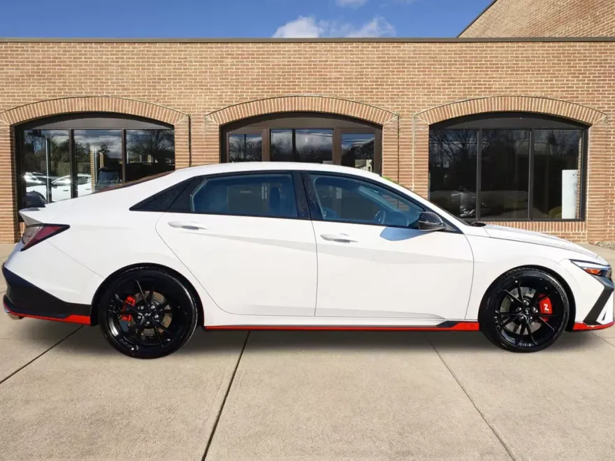 2025 Hyundai Elantra N photo 1