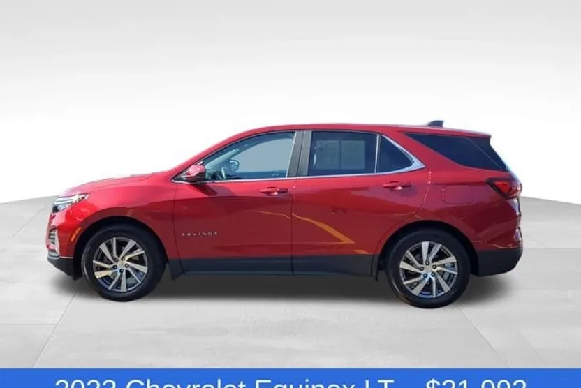 2023 Chevrolet Equinox LT photo 1