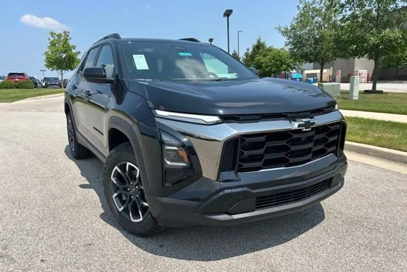 2026 Chevrolet Equinox ACTIV photo 1