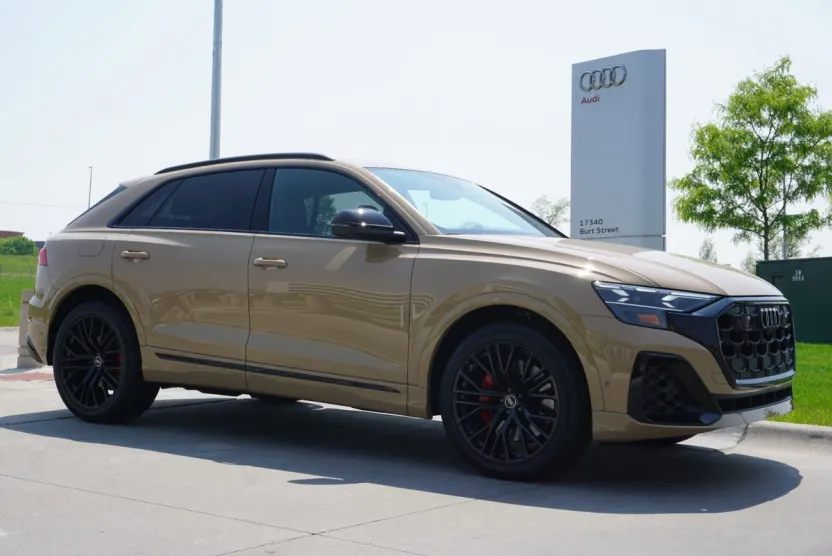 2024 Audi SQ8 Prestige photo 1