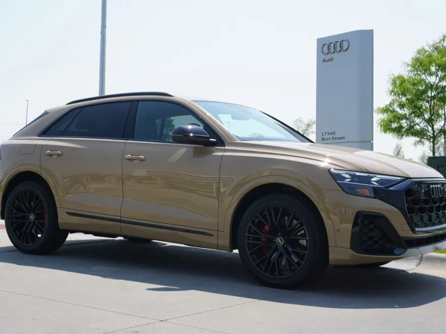 2024 Audi SQ8 Prestige photo 1