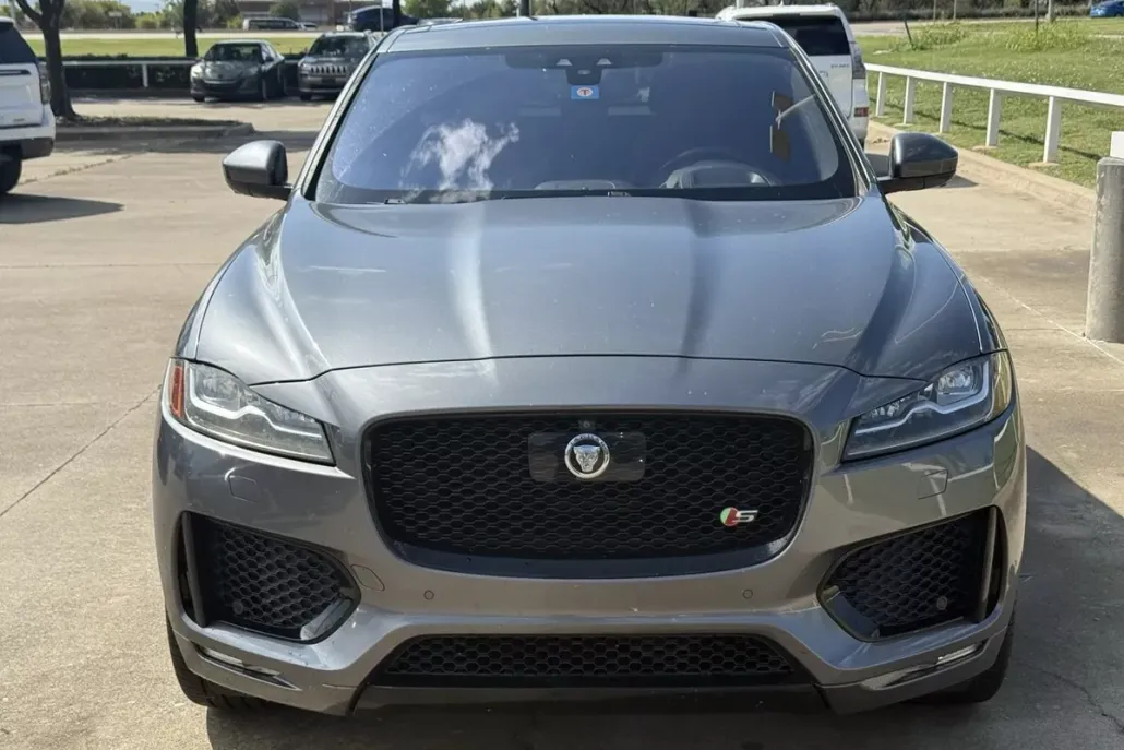 2017 Jaguar F-PACE S photo 1
