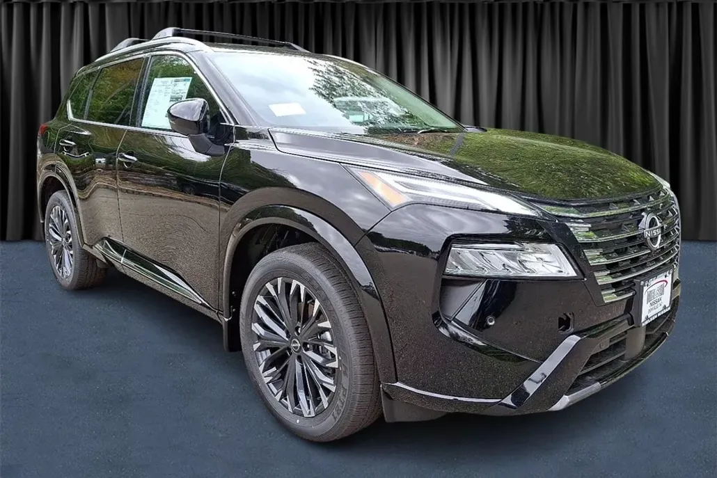 2026 Nissan Rogue Platinum photo 1
