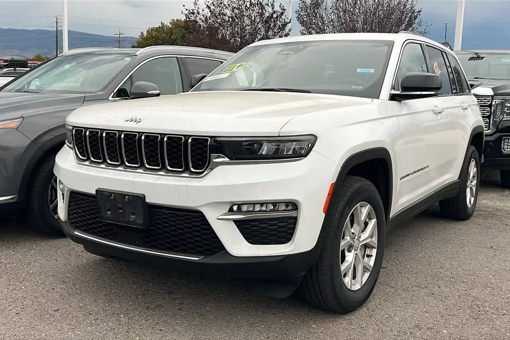 2023 Jeep Grand Cherokee Limited photo 1