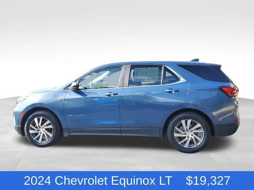 2024 Chevrolet Equinox LT photo 1