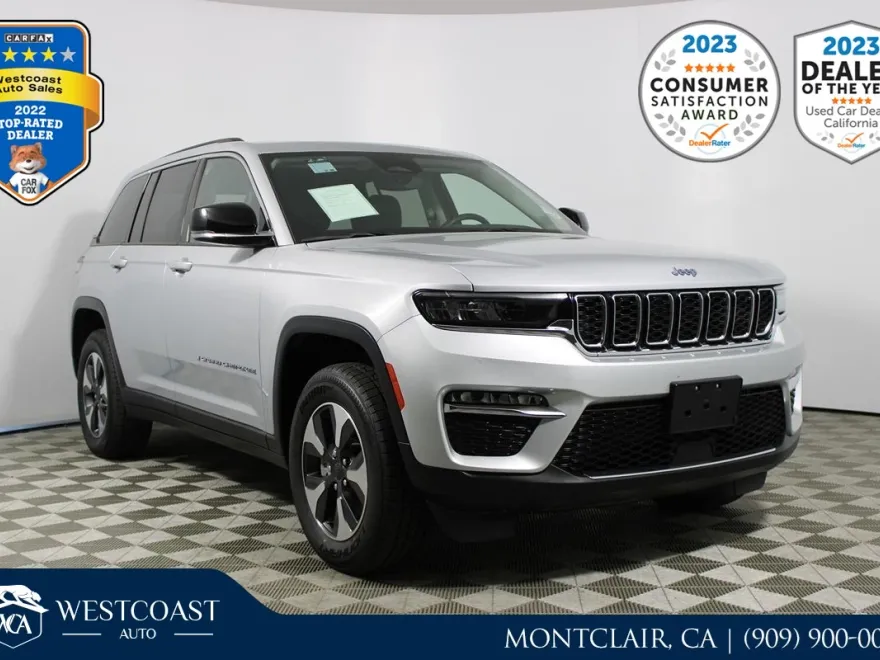 2023 Jeep Cherokee 4xe photo 1