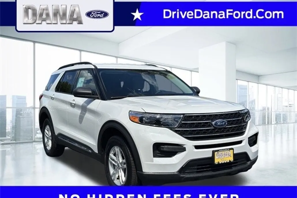 2024 Ford Explorer XLT photo 1