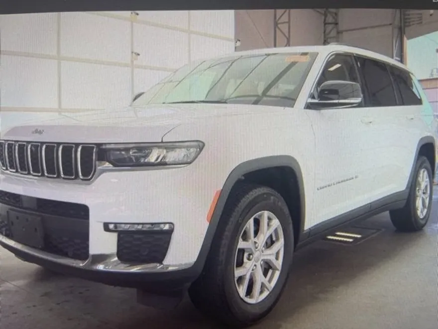 2022 Jeep Grand Cherokee Limited photo 1
