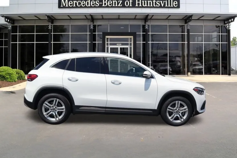 2022 Mercedes Benz GLA 250 4MATIC photo 1