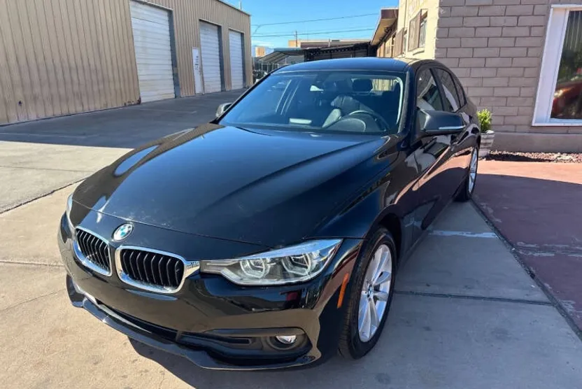 2018 Bmw 320i Sedan photo 1