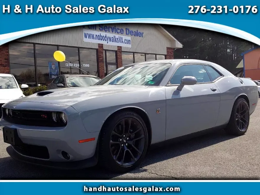 2022 Dodge Challenger R/T Scat Pack photo 1