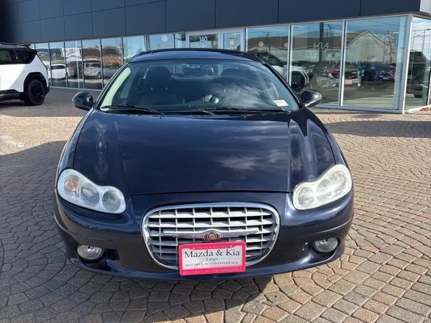2003 Chrysler Concorde photo 1