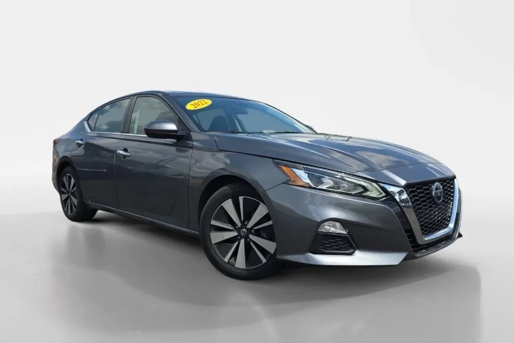 2022 Nissan Altima 2.5 SV photo 1