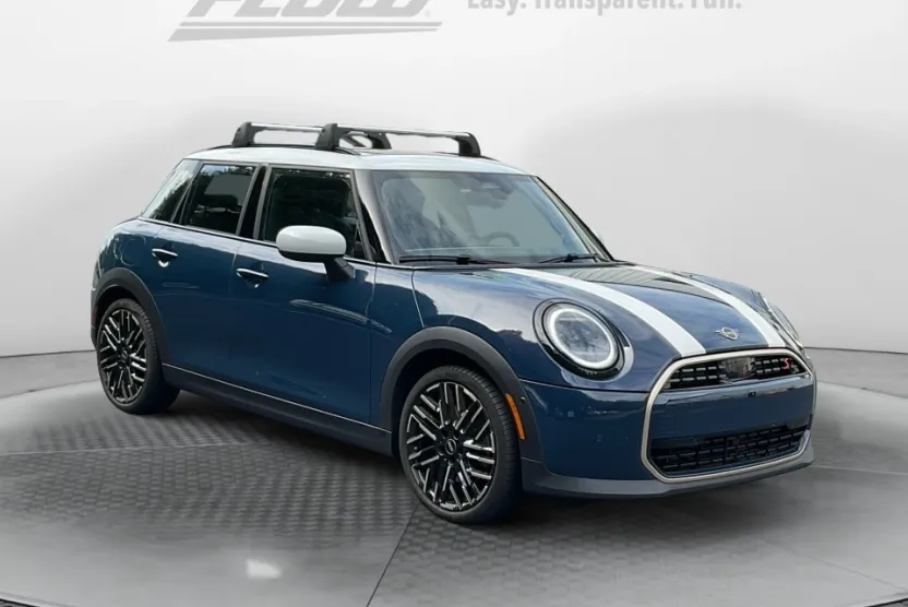 2025 Mini Cooper Hardtop S photo 1