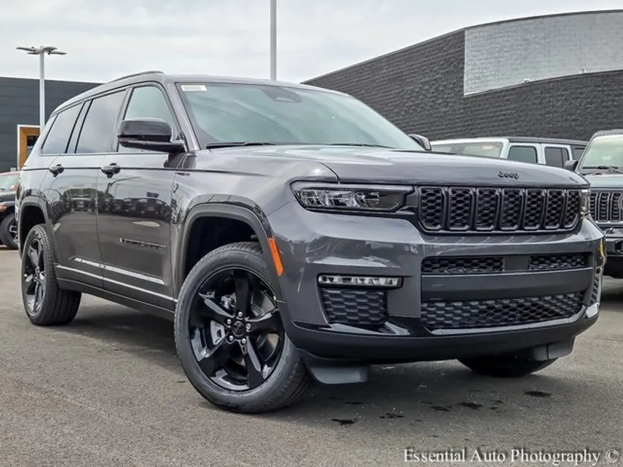 2025 Jeep Grand Cherokee L photo 1