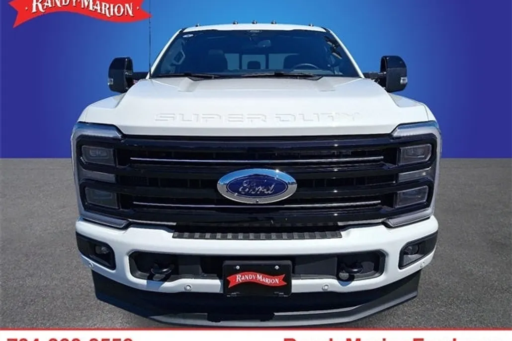 2025 Ford F-250 Platinum photo 1