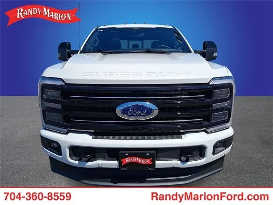 2025 Ford F-250 Platinum photo 1