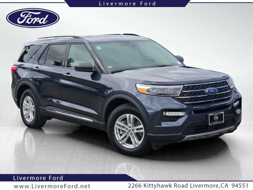 2022 Ford Explorer XLT photo 1