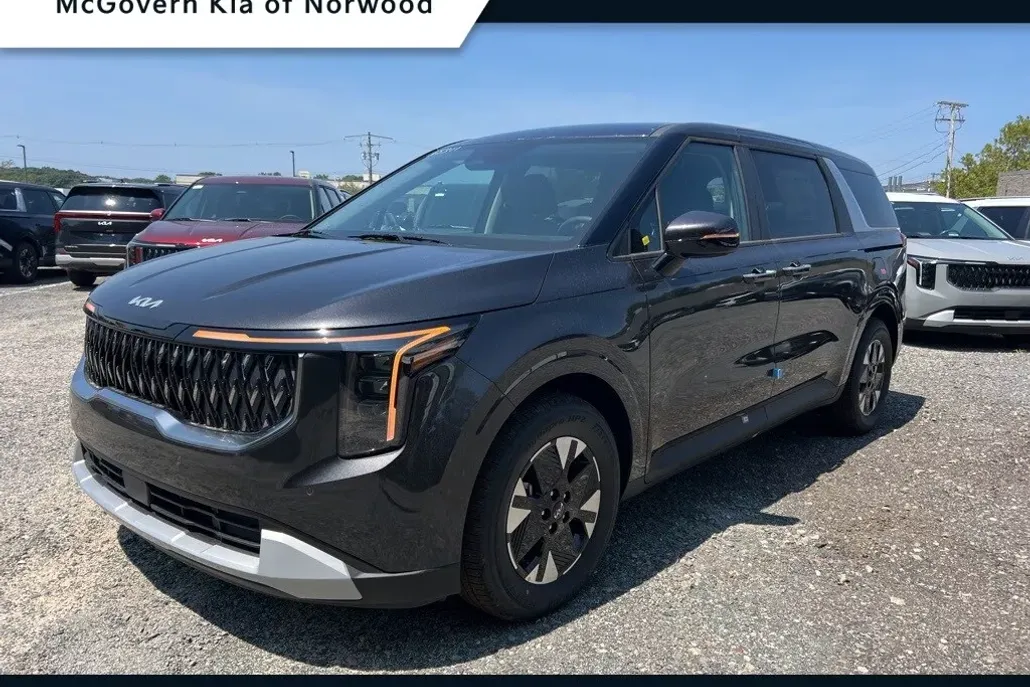 2026 Kia Carnival LXS photo 1