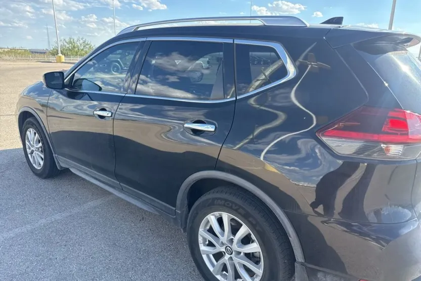 2020 Nissan Rogue S photo 1